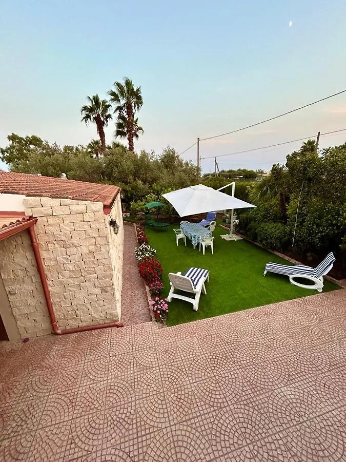 Villa Giulia Portopalo Di Capo Passero 0*,